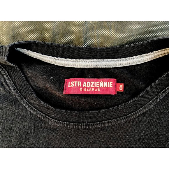 Medieval Design Tshirt / Tee Shirt  Suit Of Armor Head Helmet - Picture 3 of 4